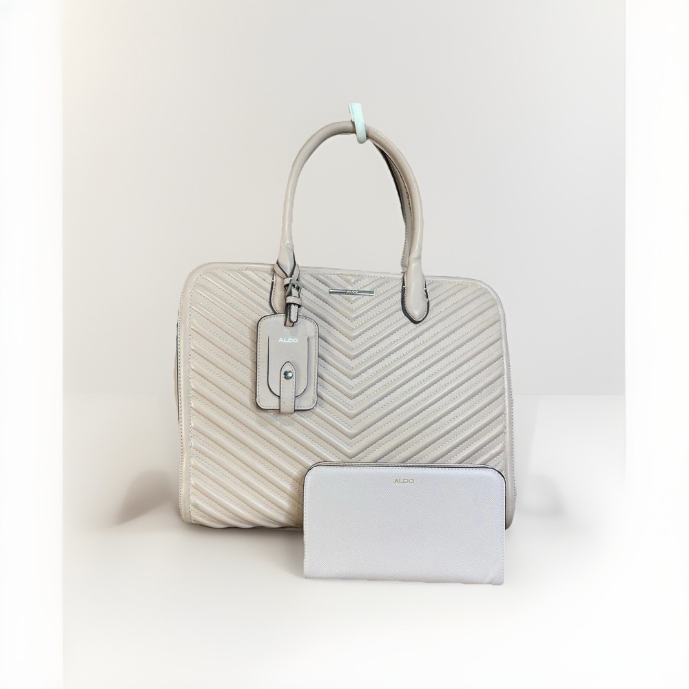 Aldo Bag Shoulder Crossbody Nude Pink Gold Hardware‎ Quilted Faux Leather B1
